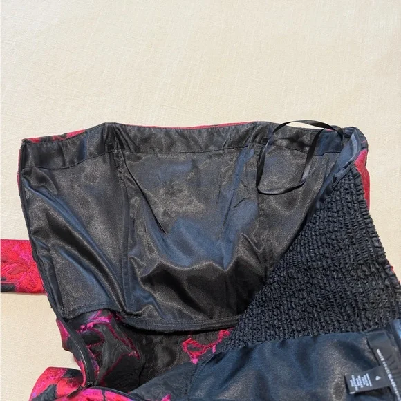 White House Black Market Black Satin Top - Picture 5 of 8